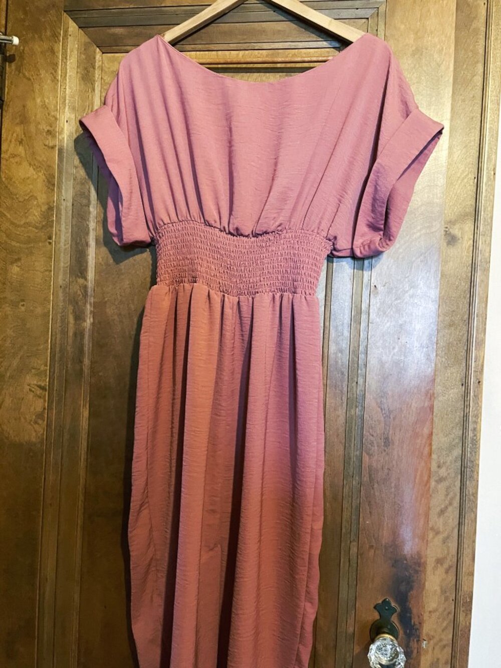 Beautiful ASOS Dress - Chic Neckline and Tapering Waist in Mauve / Dusty Rose - Picture 8 of 16
